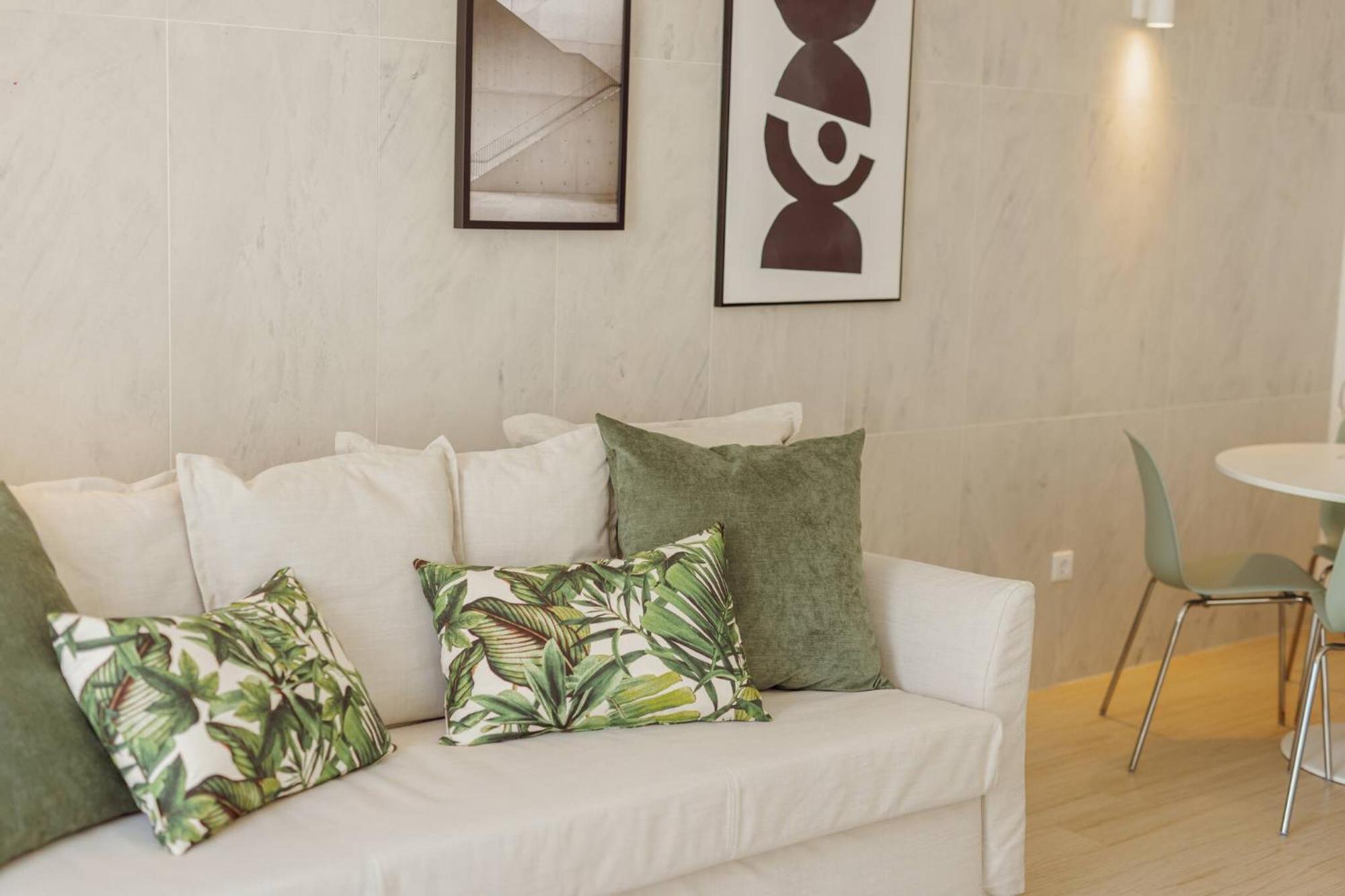 Stylish Apartment With Terrace By Hosty Porto Exterior photo