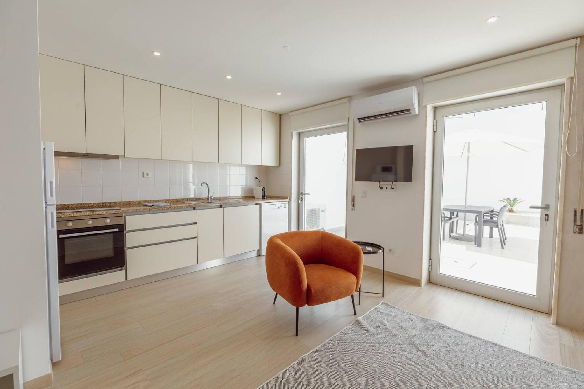 Stylish Apartment With Terrace By Hosty Porto Exterior photo